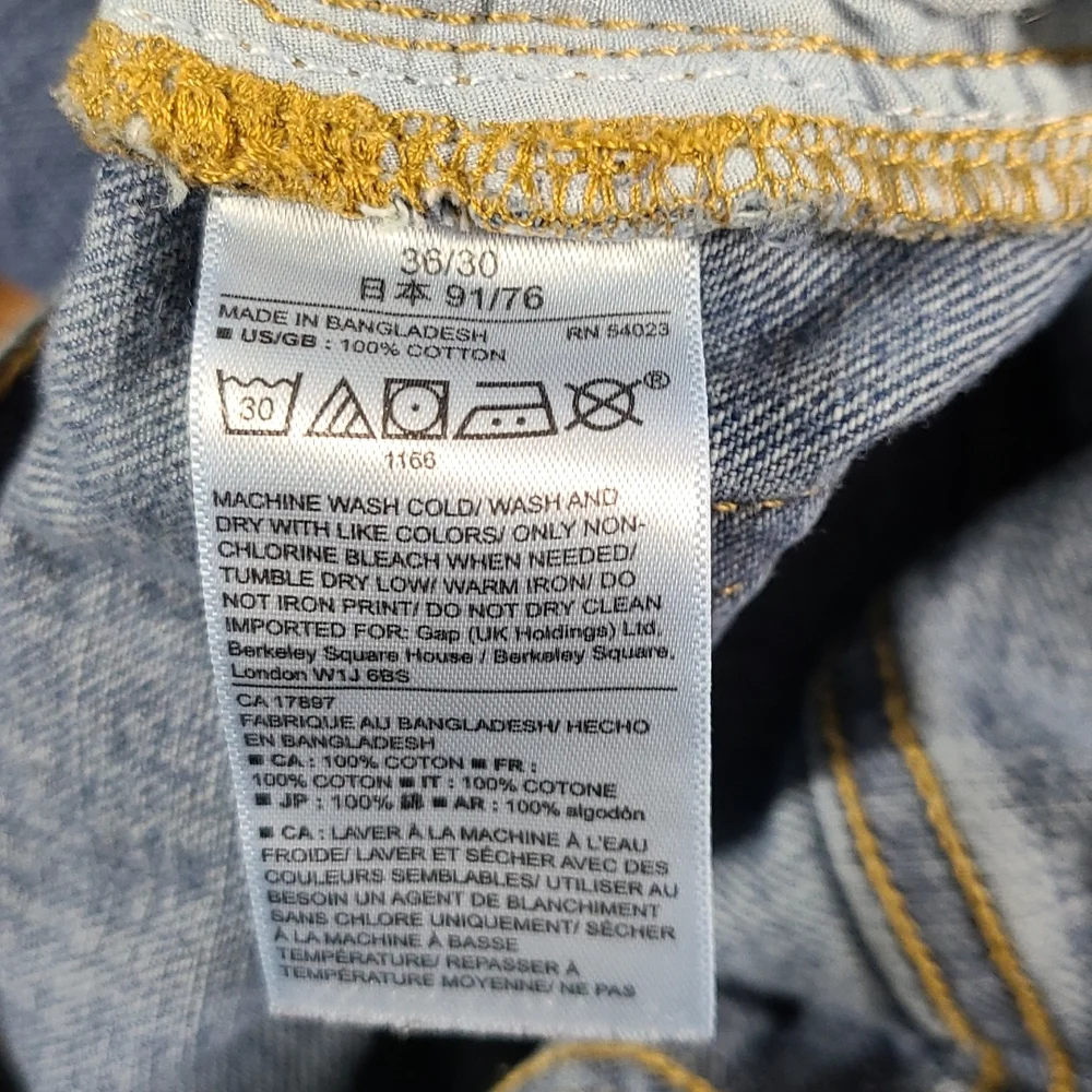 GAP 36x28 FADED DISTRESSED, MEDIUM WASH STRAIGHT FIT 2016 COUPE MEN'S JEANS
